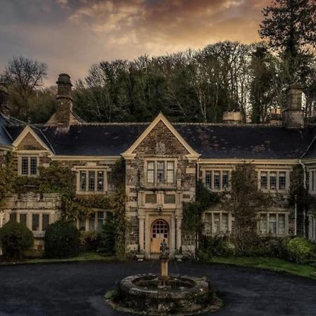 ホテル Lewtrenchard Manor エクステリア 写真