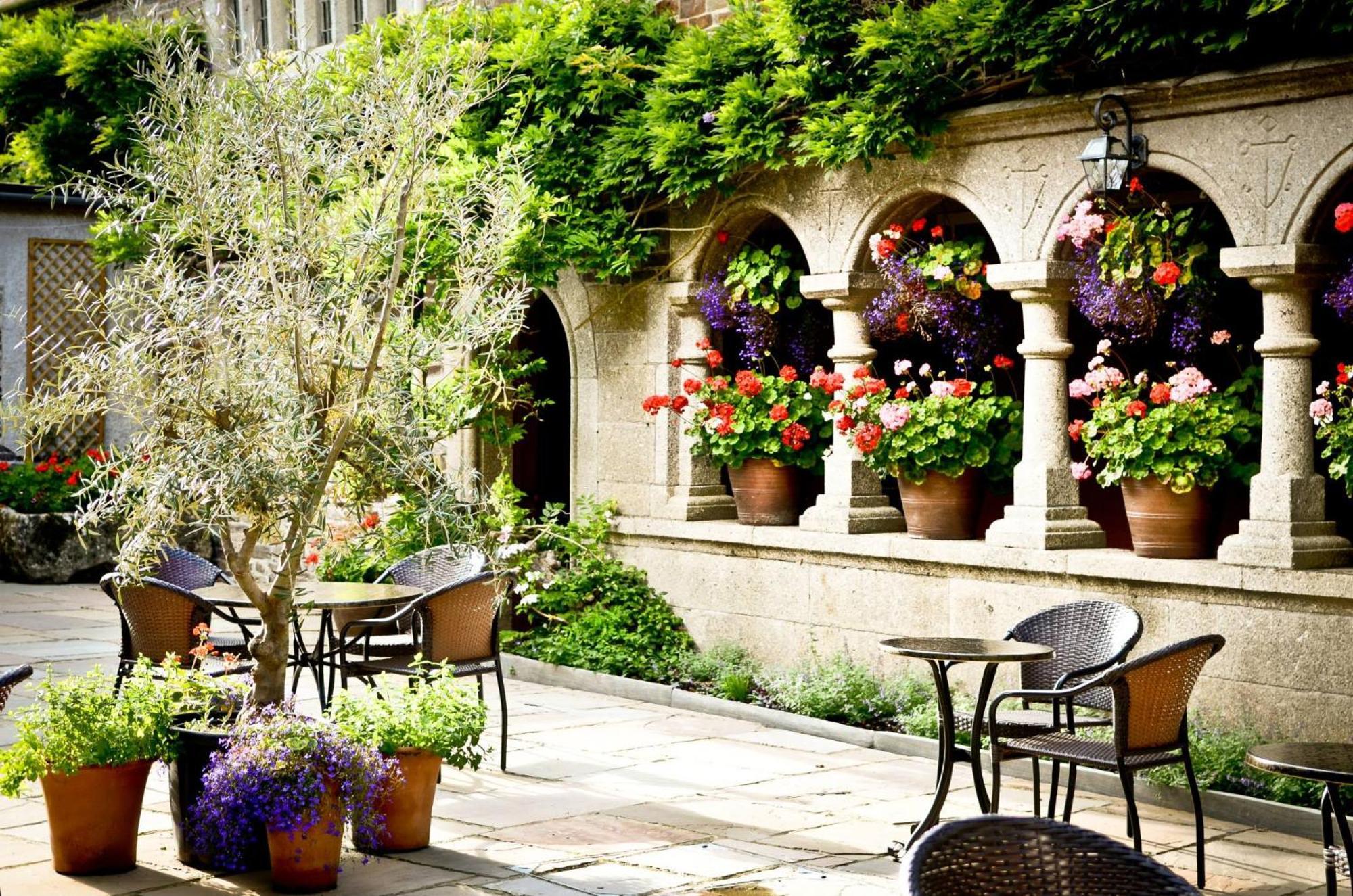 ホテル Lewtrenchard Manor エクステリア 写真